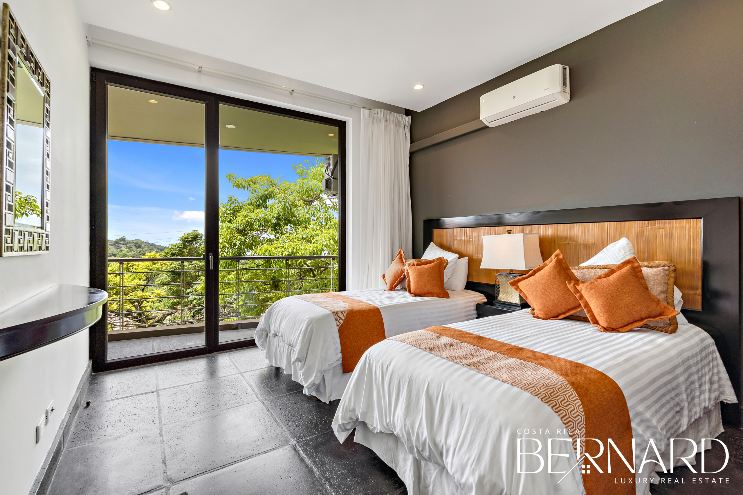 Luxurious Balinese Penthouse in Los Altos, Costa Rica, with ocean views and modern amenities.