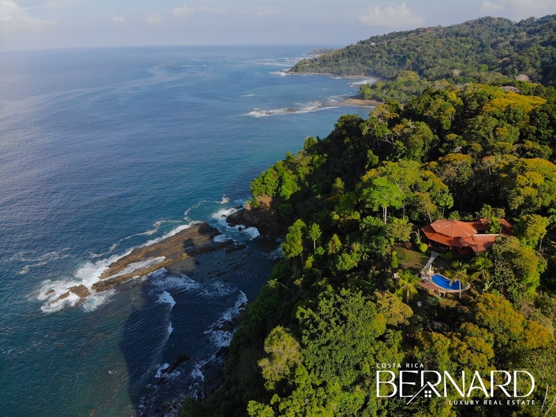 Oceanfront Luxury Villa in Dominical Beach, Puntarenas with Private Pool and Beach Access - Costa Rica Real Estate