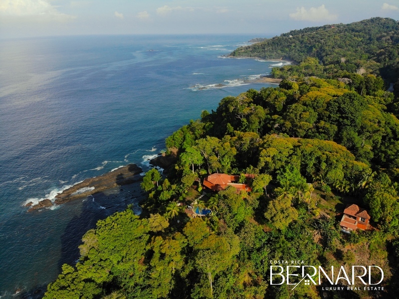 Oceanfront Luxury Villa in Dominical Beach, Puntarenas with Private Pool and Beach Access - Costa Rica Real Estate