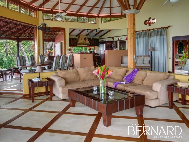 Oceanfront Luxury Villa in Dominical Beach, Puntarenas with Private Pool and Beach Access - Costa Rica Real Estate