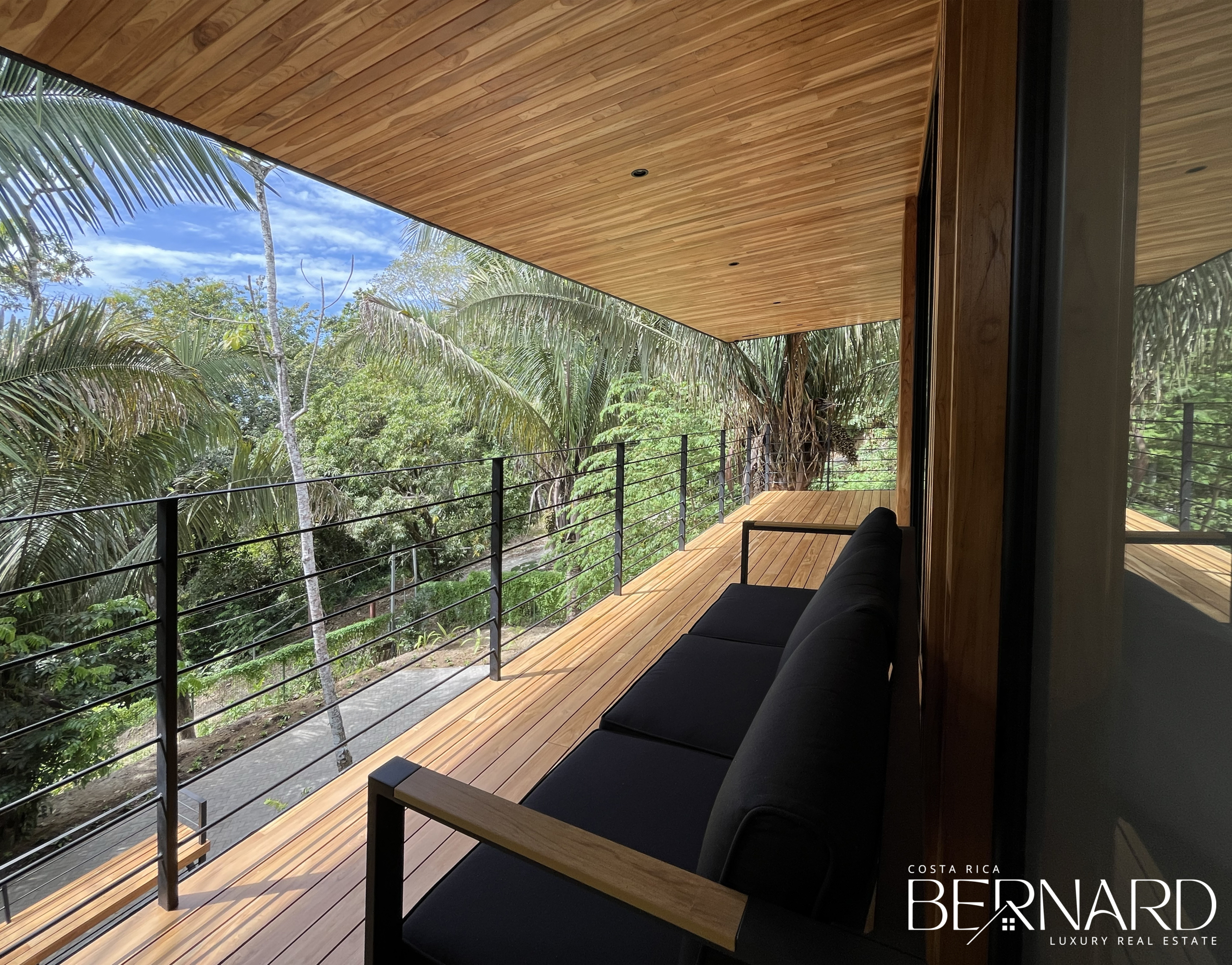 Nomad Haven Villas - Eco-friendly 3-bedroom luxury villa with ocean view in Santa Teresa