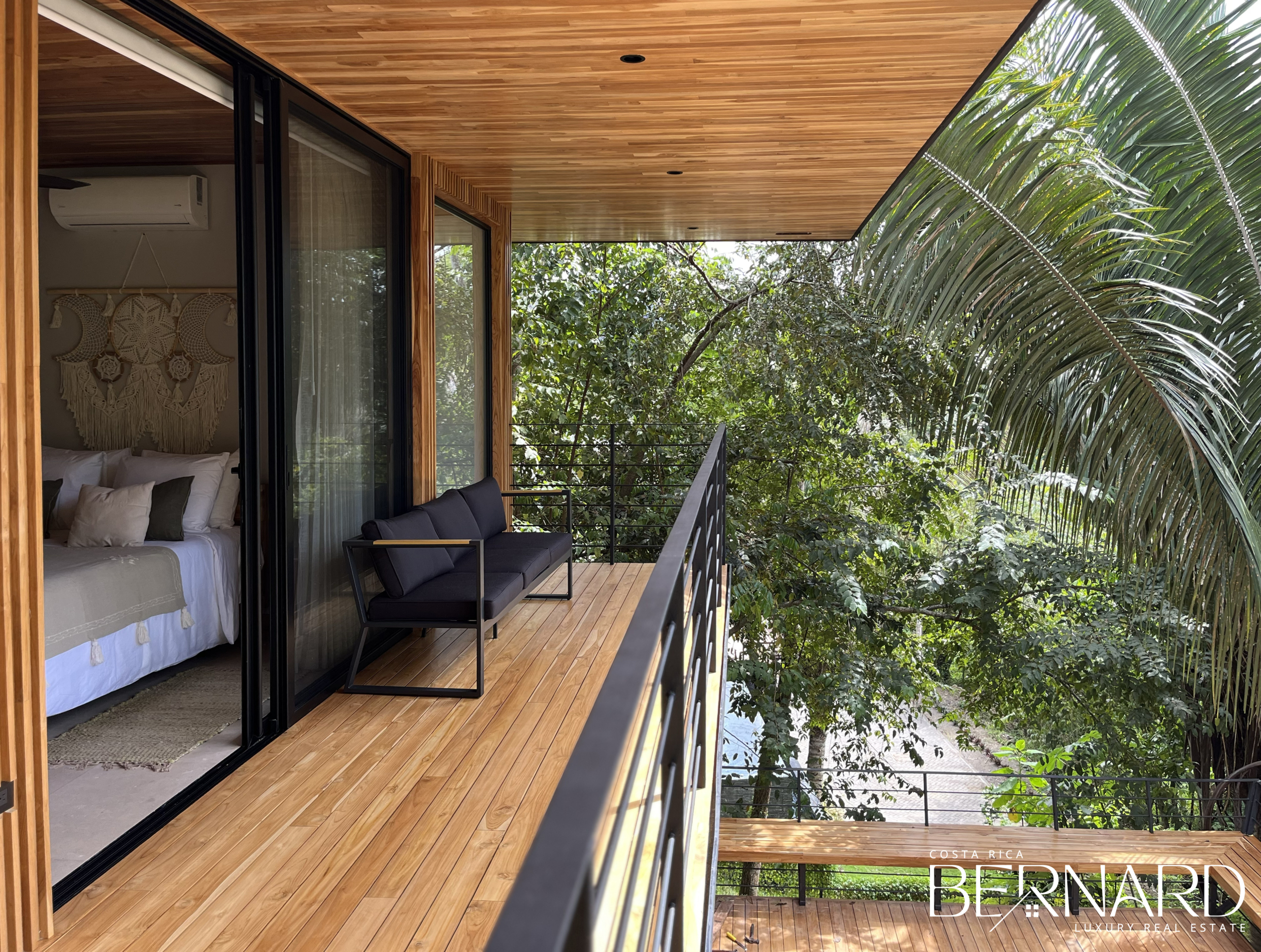 Nomad Haven Villas - Eco-friendly 3-bedroom luxury villa with ocean view in Santa Teresa