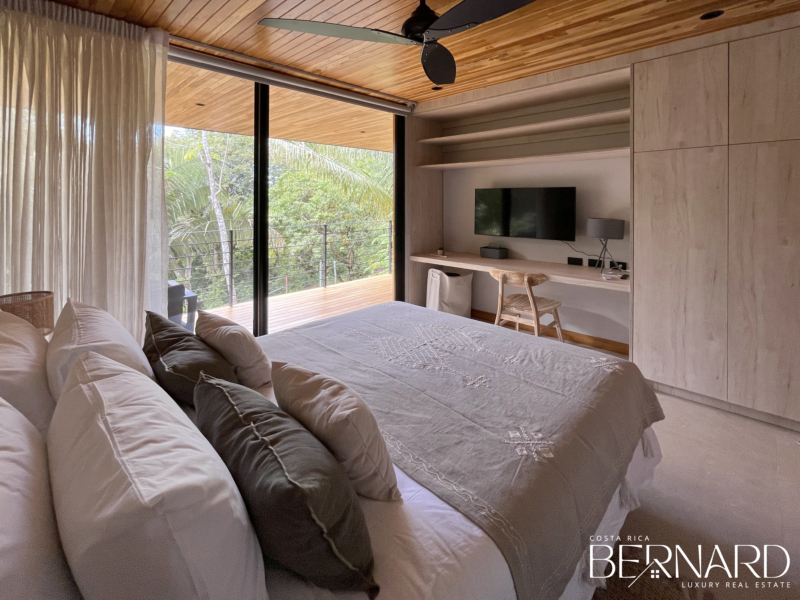 Nomad Haven Villas - Eco-friendly 3-bedroom luxury villa with ocean view in Santa Teresa